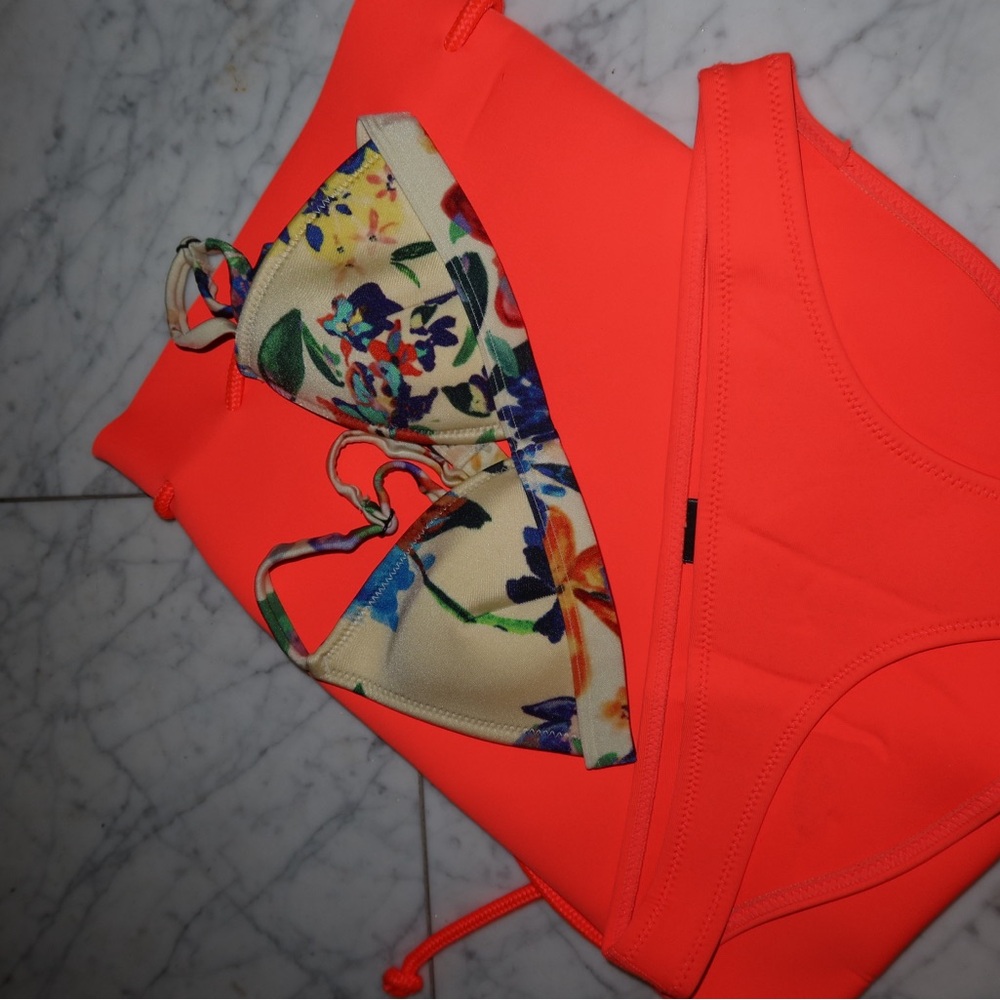 Triangl Bikini (Bag Included!)